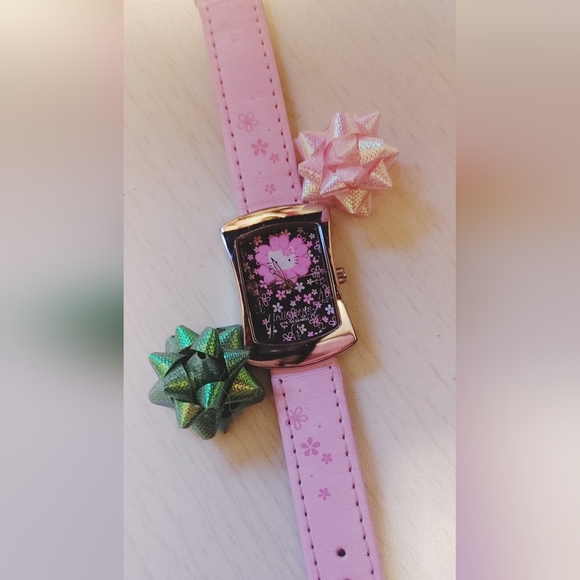 VINTAGE 1996 HELLO KITTY WATCH - Picture 5 of 7